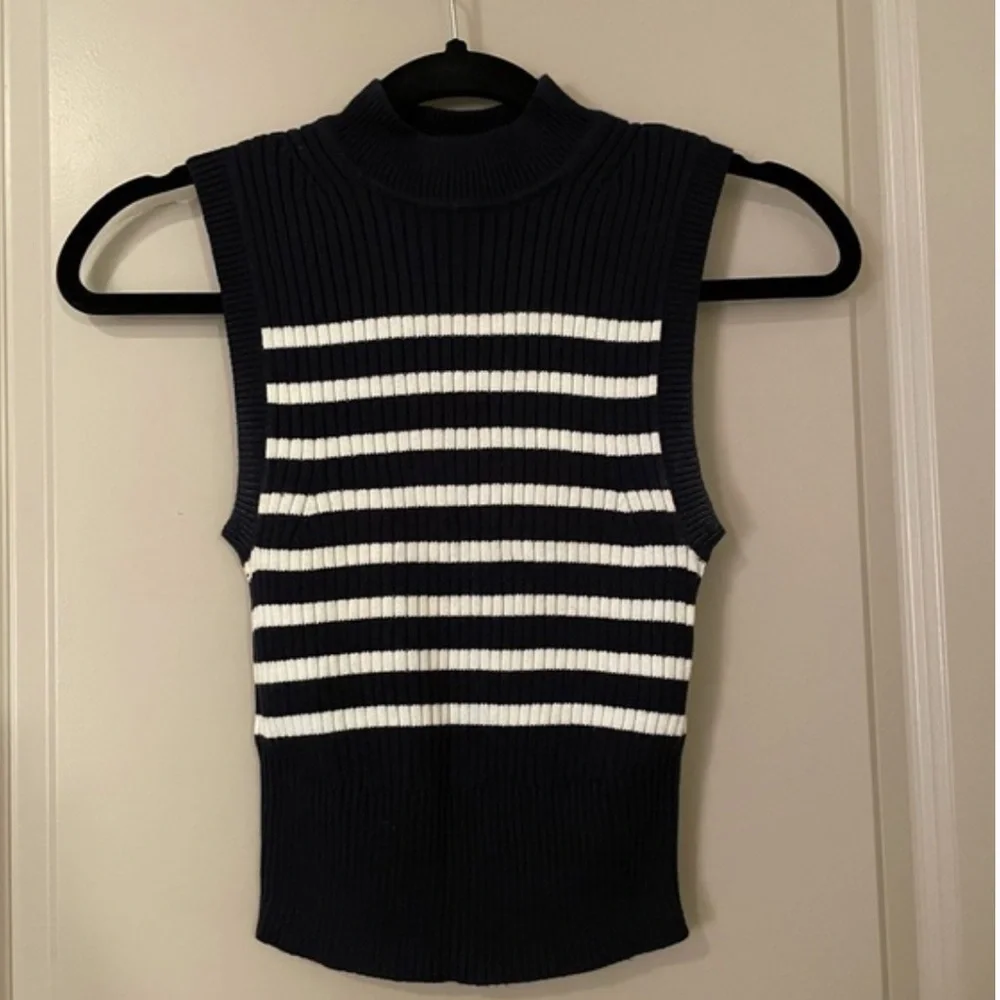 A&F Top - Picture 2 of 5